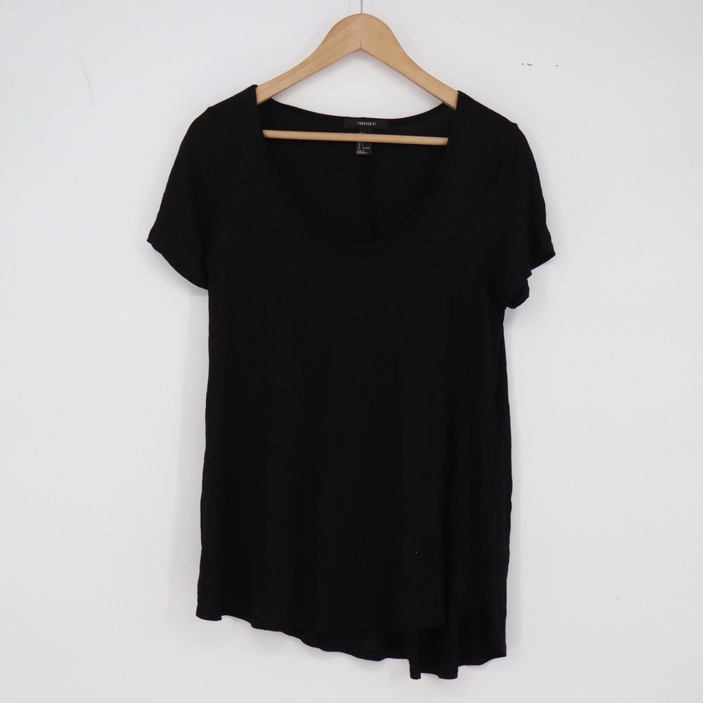 Forever 21 T-Shirt Womens Large Asymmetrical Black Scoop Neck Short Sleeve